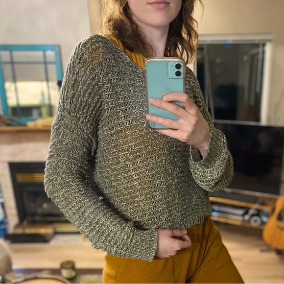Sage Green Retrod Loose Knit Semi-Crop Sweater | LG - Picture 2 of 3